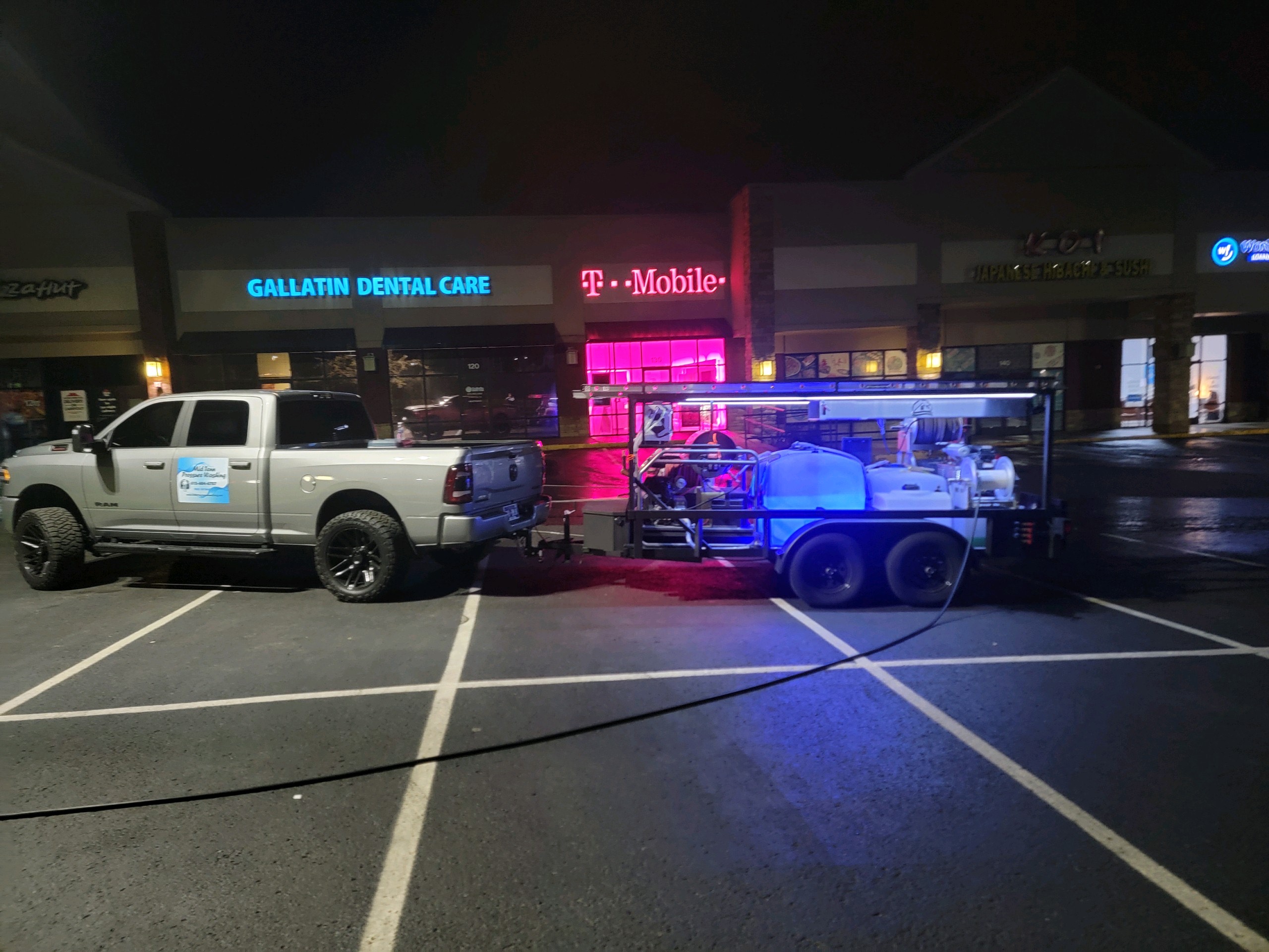 Commercial Store - Front cleaning in Gallatin, TN